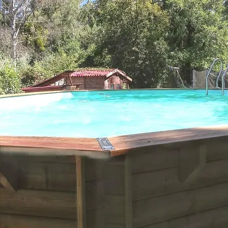 A Avec Piscine
